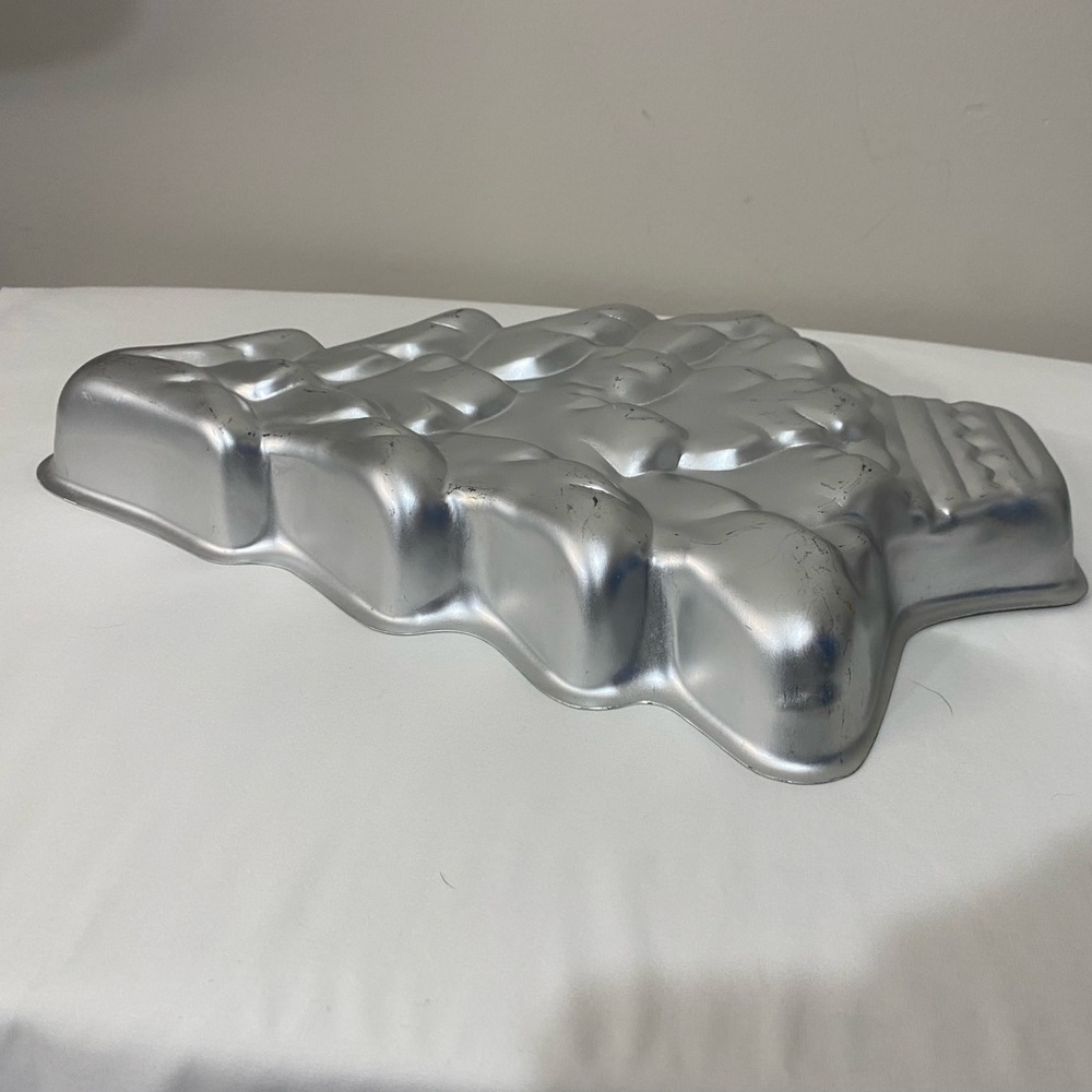 Vintage 1972 Wilton Treeliteful Christmas Cake Pan Holiday Nostalgia Decorated - Picture 9 of 10